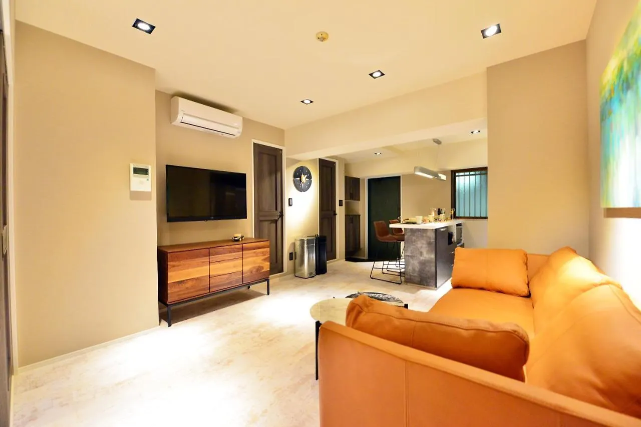 Real Life Aoyama Hotel Tokyo Apartment